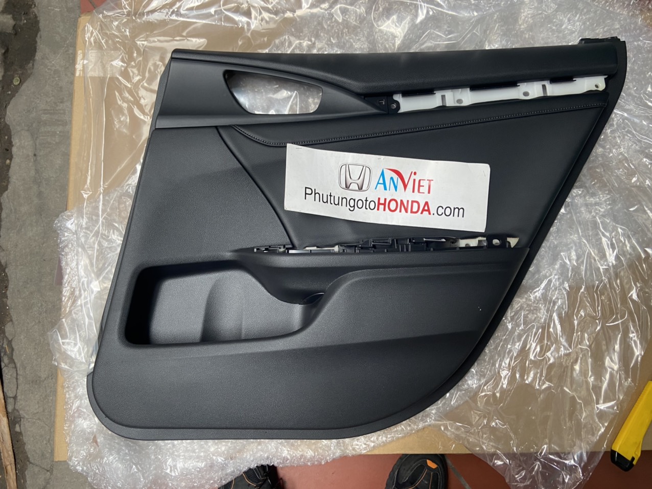 Táp py cửa xe Honda CIVIC